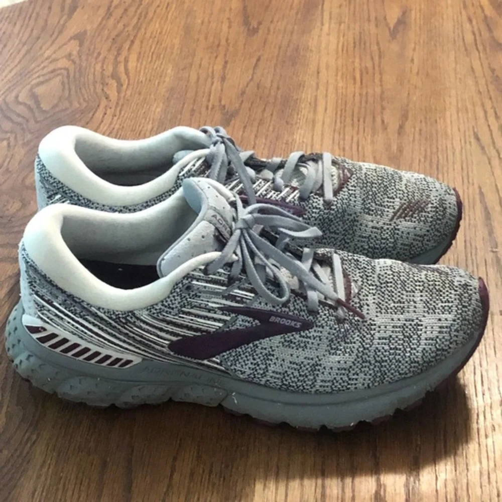 Brooks Adrenaline 19 Wolf Gray Men’s 11 EUC